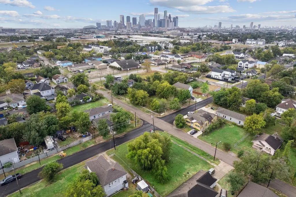 2603,2605 Sumpter Street, Houston, TX 77026 - #1
