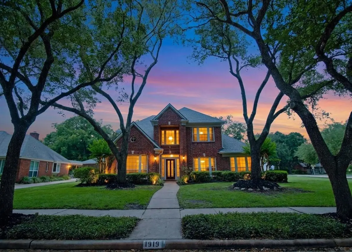 1919 Oakhurst Parkway, Sugar Land, TX 77479 - #1