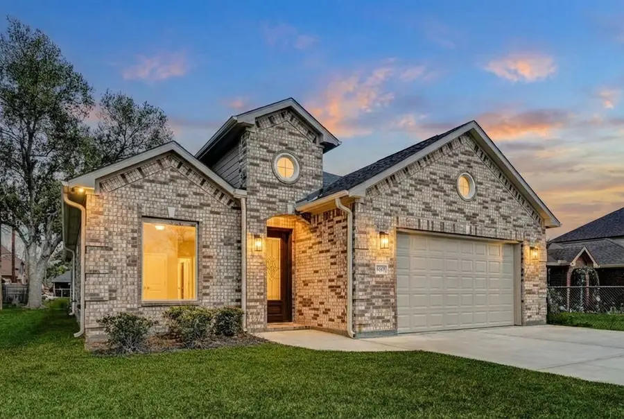 8405 Folkstone Lane, Houston, TX 77075 - #2