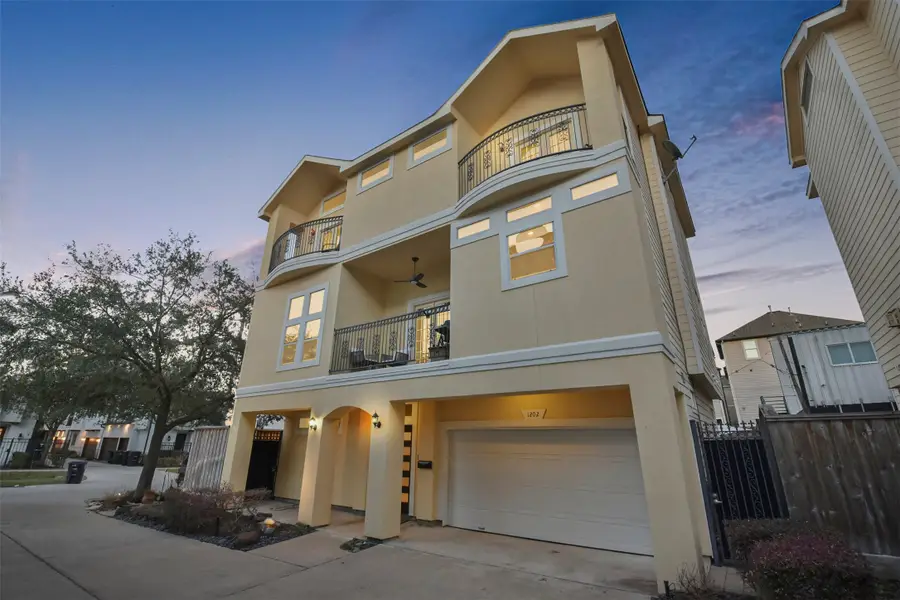 1202 W 25th Street, Houston, TX 77008 - #2