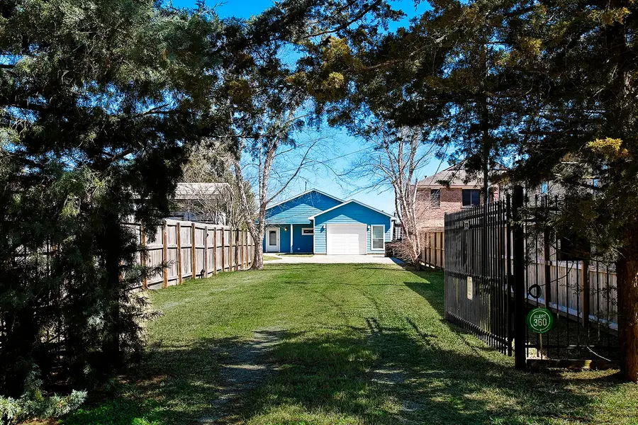 3723 Bayshore Drive, Bacliff, TX 77518 - #3