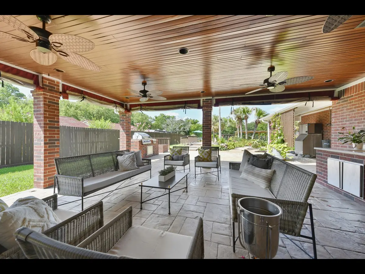 2204 Airline Drive, Friendswood, TX 77546 - #1