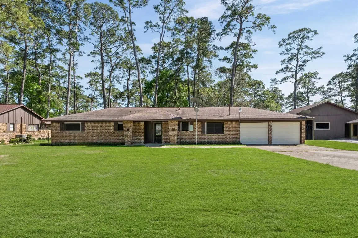 2702 Crowell Lane, Baytown, TX 77521 - #1