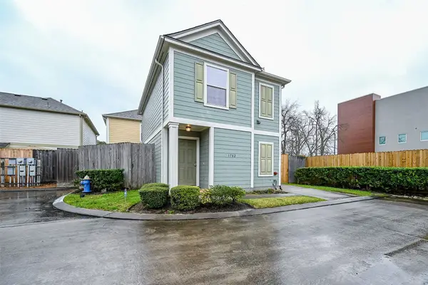 1702 Redwing Pines Drive, Houston, TX 77009