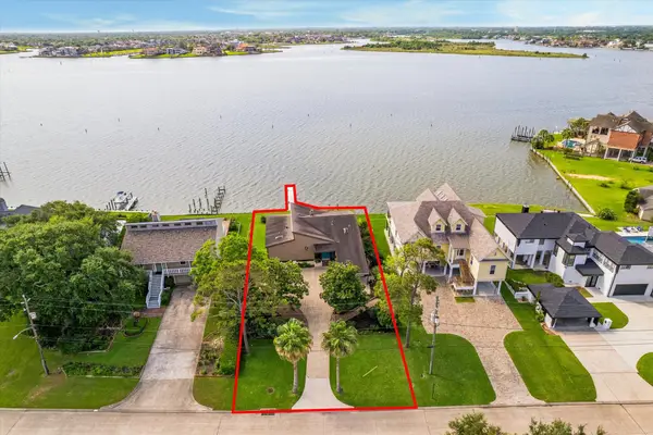 2414 Baycrest Drive, Houston, TX 77058