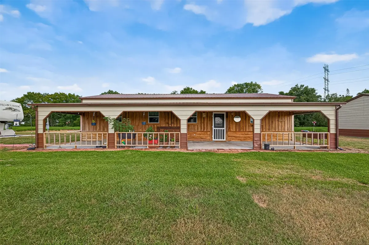 2080 Avenue J Street, Boling, TX 77420 - Image #1