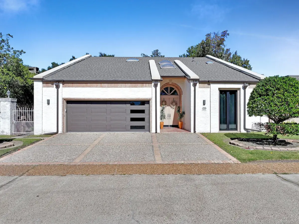 220 Summerwood Street, Beaumont, TX 77706 - Image #1