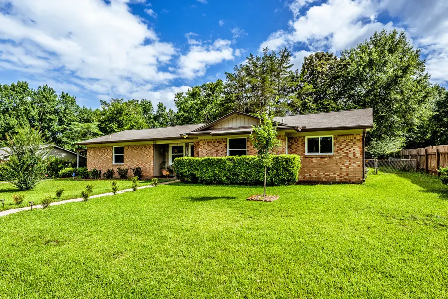 2202 Easley Circle, Huntsville, TX 77320 - #2
