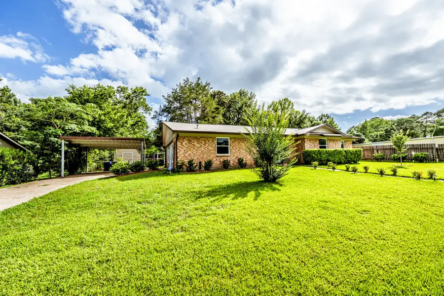 2202 Easley Circle, Huntsville, TX 77320 - #3