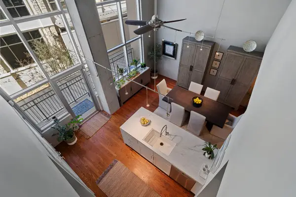 6007 Memorial Drive #202, Houston, TX 77007