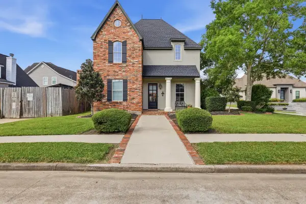 1831 Silkwood Circle, Port Neches, TX 77651
