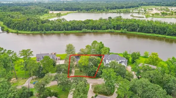 607 Brook Hollow Drive, Conroe, TX 77385