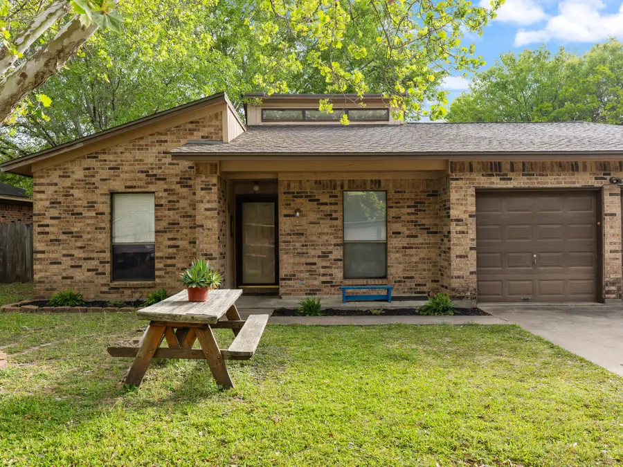 13 Columbella Street, Bay City, TX 77414 - #2