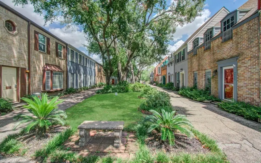 5208 Arboles Drive #C4, Houston, TX 77035 - #1