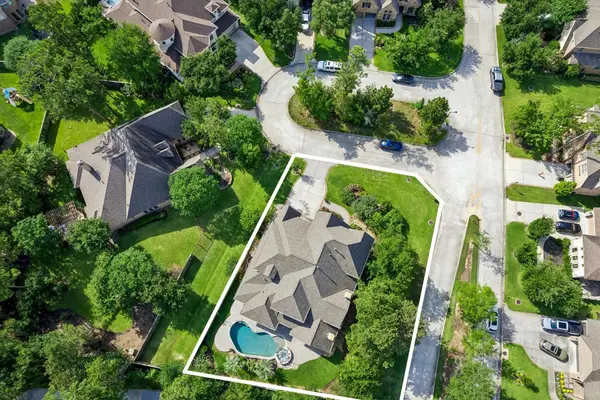 3 Shearling Court, The Woodlands, TX 77389