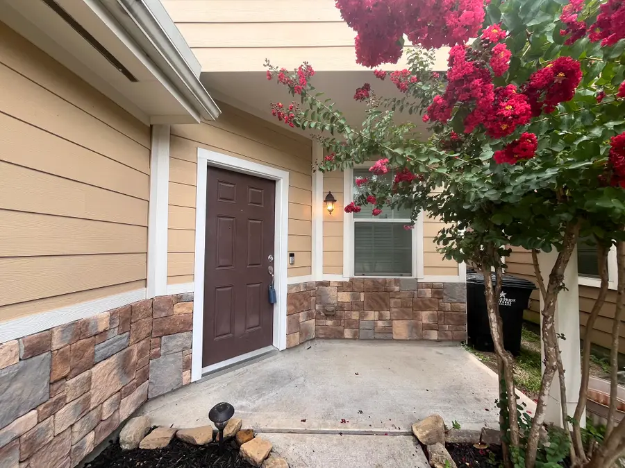 6442 Wilshire Lakes, Houston, TX 77040 - Image #2