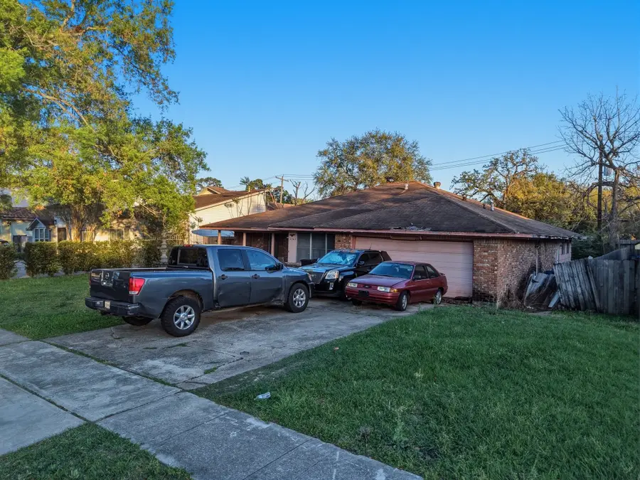 9765 Westview Drive, Houston, TX 77055 - #2