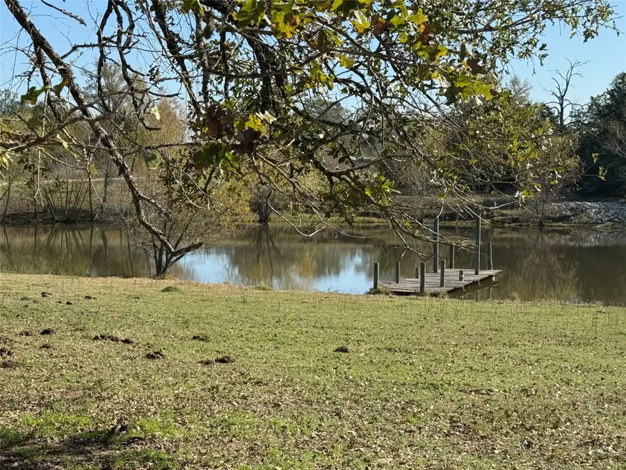 7538 Rocky Ridge Lane, Madisonville, TX 77864 - Image #2