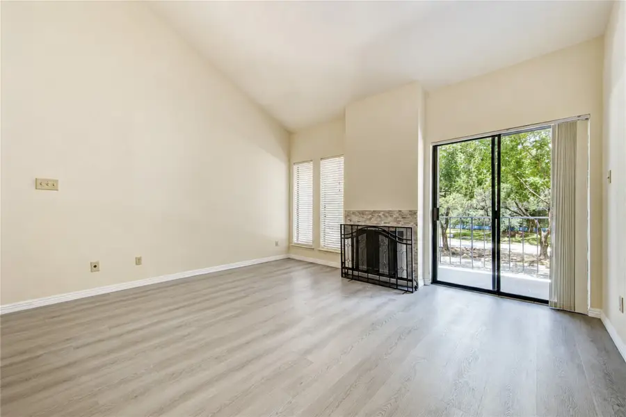 10811 Richmond Avenue #9, Houston, TX 77042 - #3