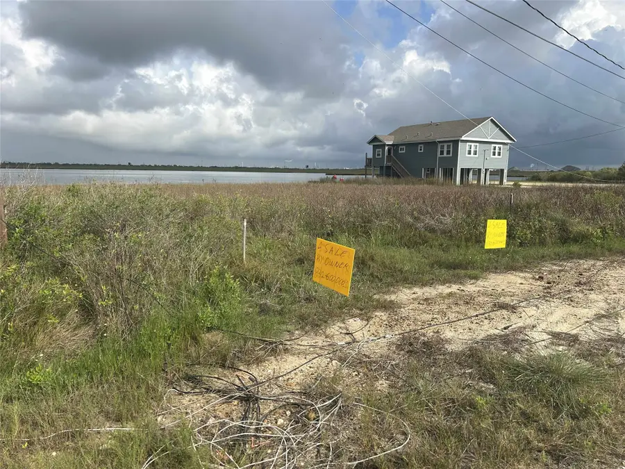 4418 Swan Street, Hitchcock, TX 77563 - #2