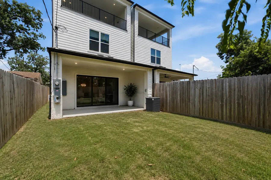 110 E 28th Street, Houston, TX 77008 - #3