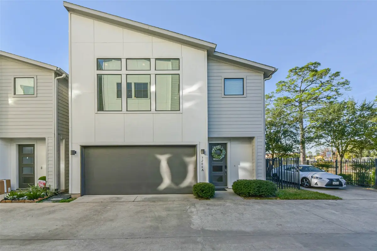 3206 N Macgregor Way #A, Houston, TX 77004 - Image #1