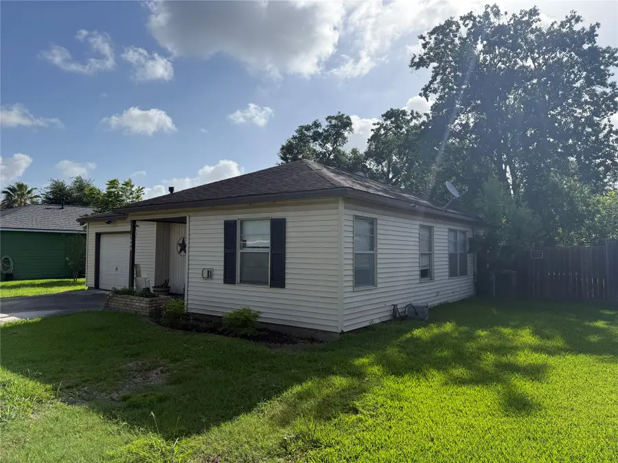 1803 Peachwood Drive, Pasadena, TX 77502 - #2