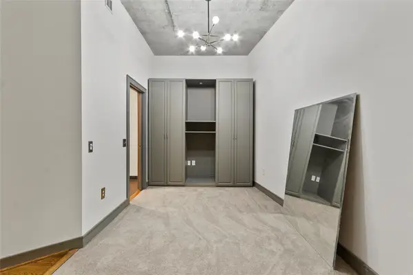 1616 Fountain View Drive #209, Houston, TX 77057