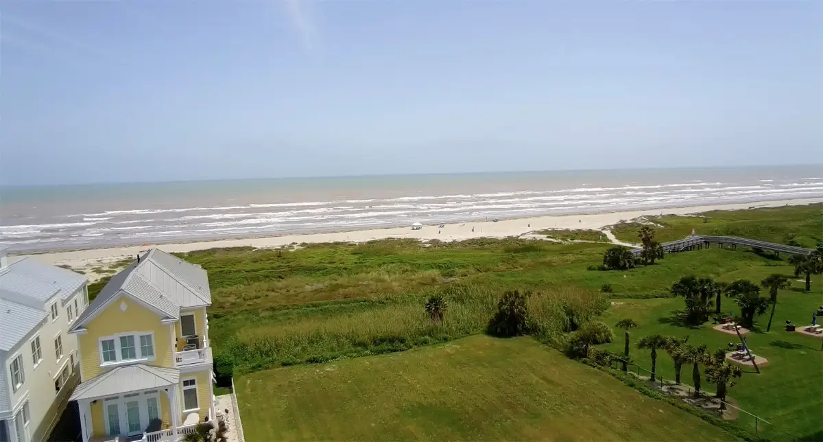 810 Ramsar Road, Galveston, TX 77550 - Image #1