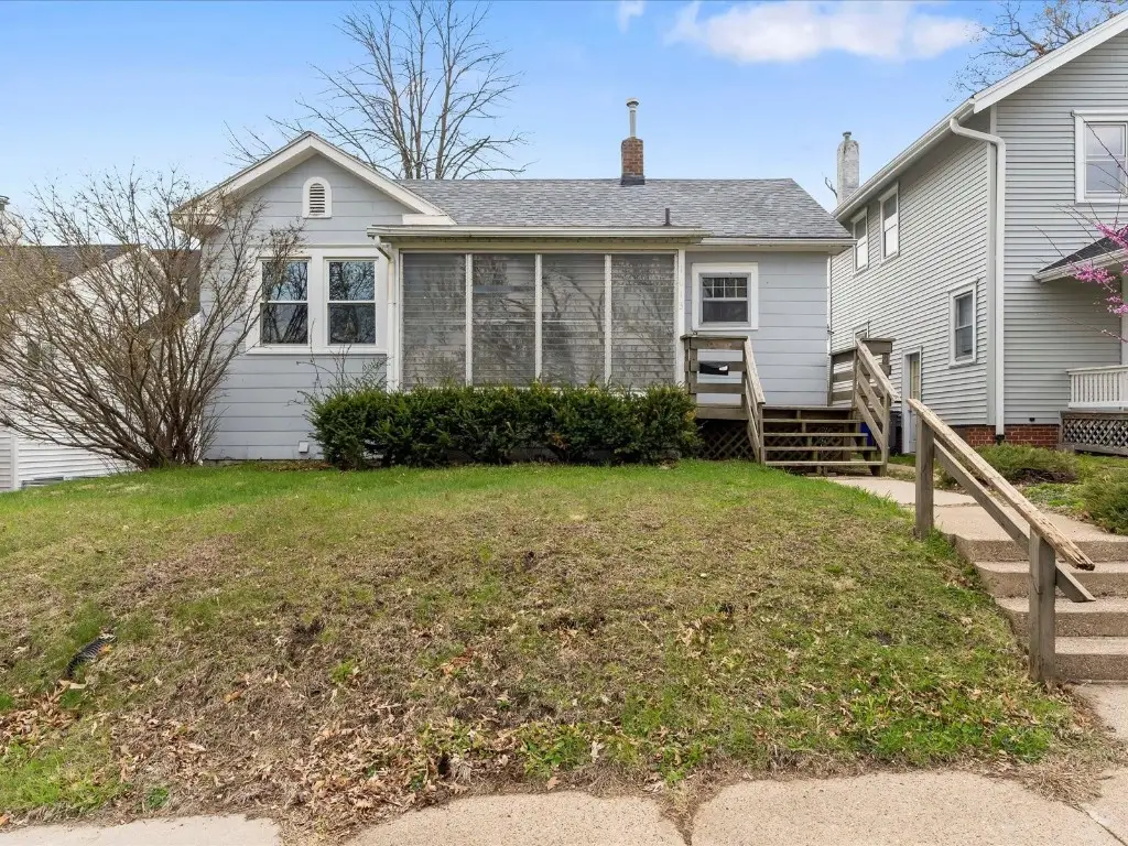 1613 I Avenue, Cedar Rapids, IA 52402 - Image #1