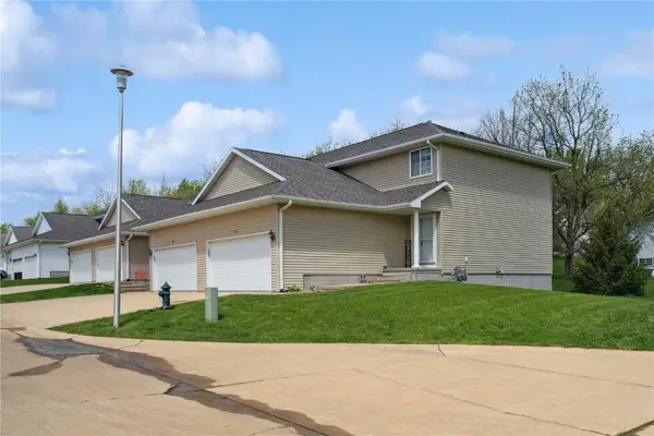 3555 Stoney Point Road, Cedar Rapids, IA 52404