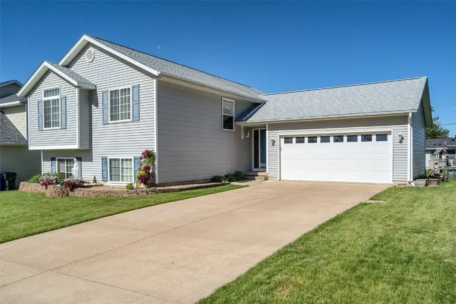 2020 25th Street Sw, Cedar Rapids, IA 52404 - Image #2
