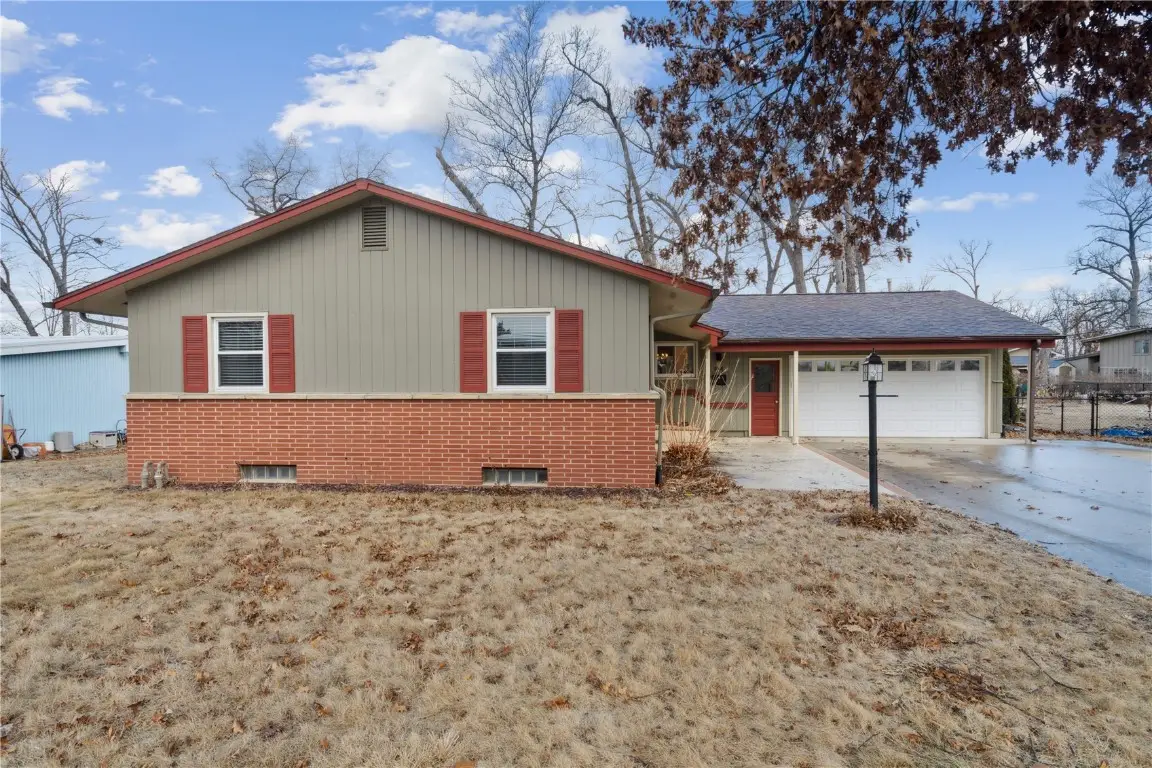 2308 Aspen Lane Ne, Cedar Rapids, IA 52402 - #1