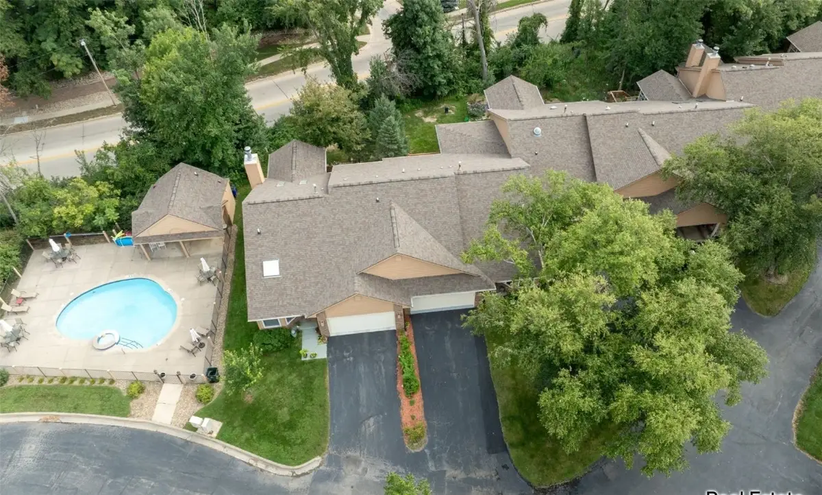 803 E Post Road Se, Cedar Rapids, IA 52403 - #1