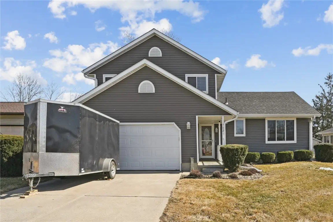 3021 6th Street, Marion, IA 52302 - #1