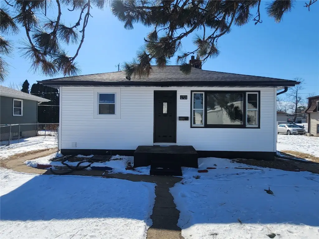 2721 5th Avenue, Marion, IA 52302 - #1