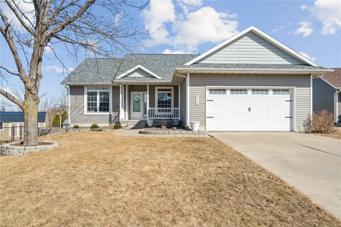 5725 Bethpage Circle Sw, Cedar Rapids, IA 52404 - #1