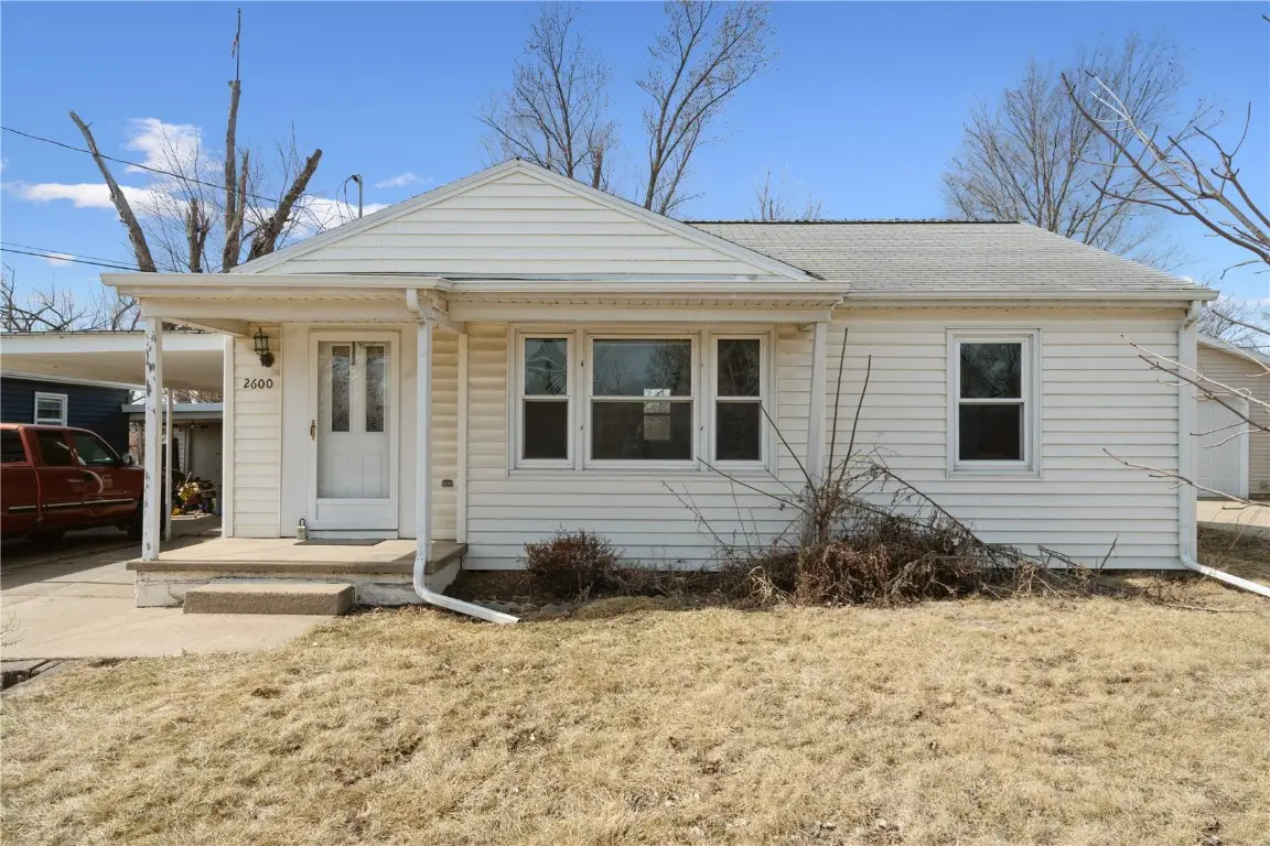 2600 Fruitland Boulevard Sw, Cedar Rapids, IA 52404 - #1