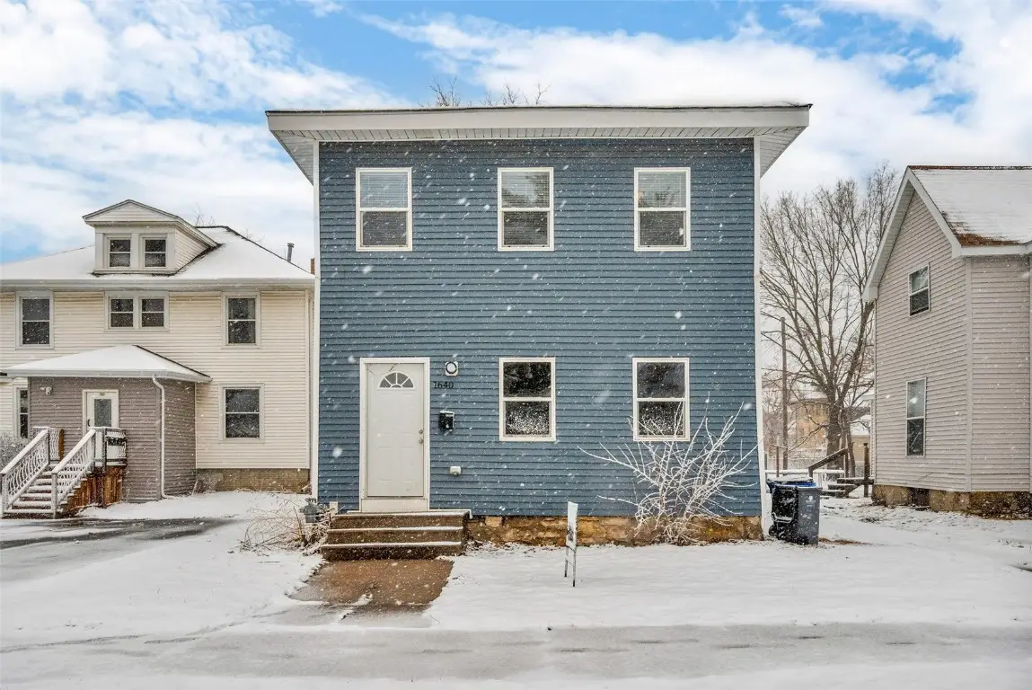 1640 A Avenue Ne, Cedar Rapids, IA 52402 - #1