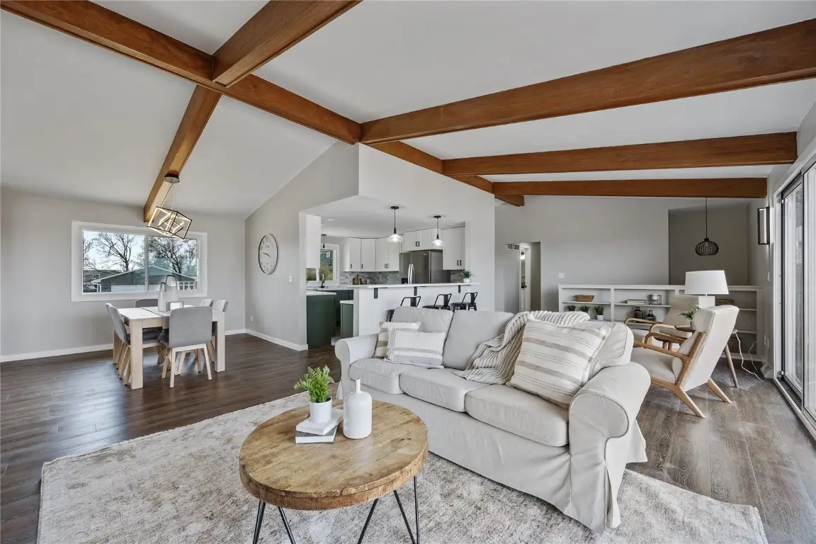 3850 Lost Valley Road Se, Cedar Rapids, IA 52403 - #1