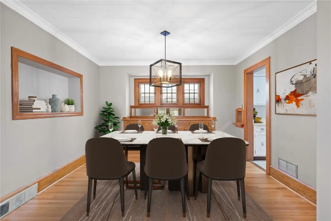 199 21st Avenue Sw, Cedar Rapids, IA 52404 - #1