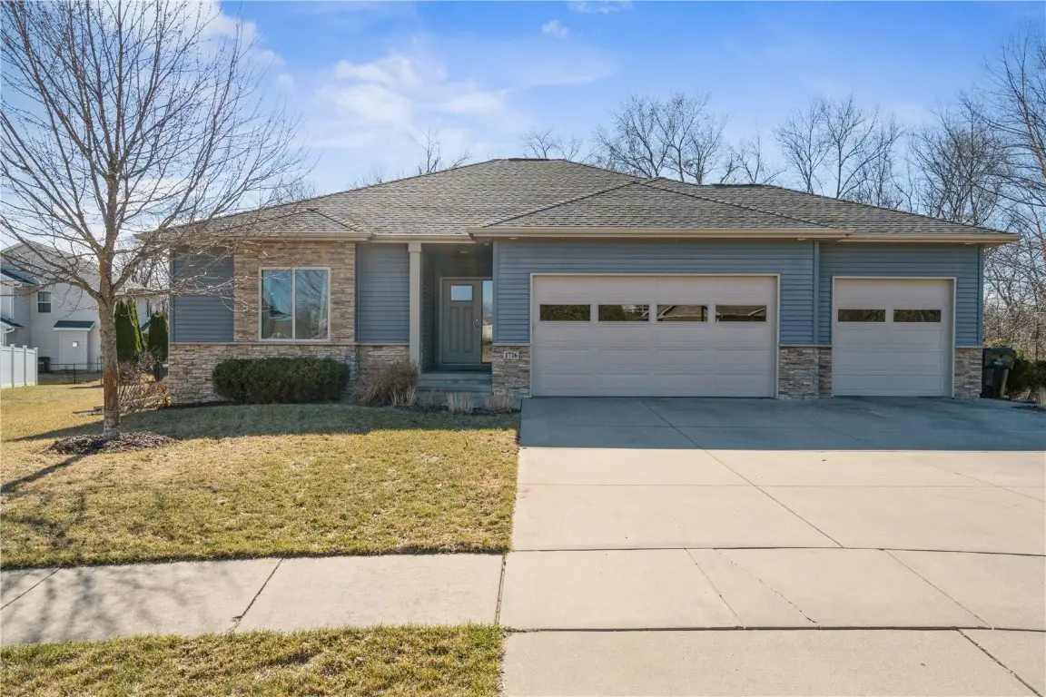 1716 Pioneer Court Se, Cedar Rapids, IA 52403 - #1