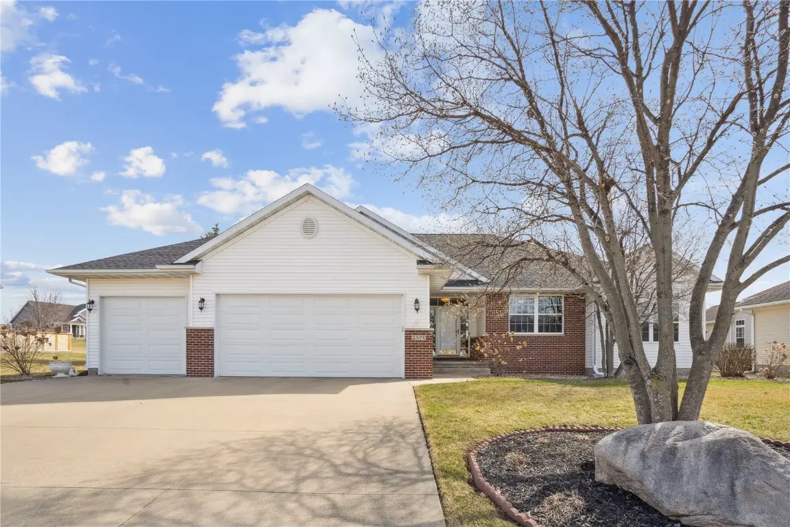 2570 Silver Oak Trail, Marion, IA 52302 - #1