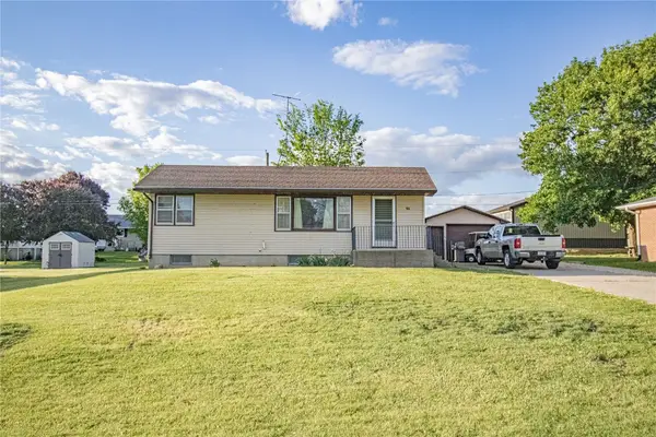511 E Webster Street, Wyoming, IA 52362