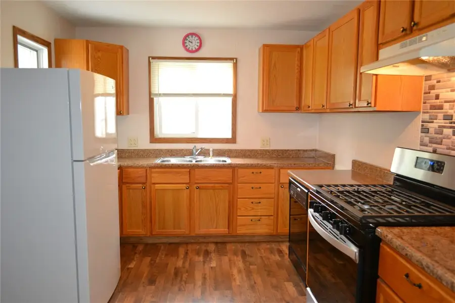 511 Lincoln Street, Gladbrook, IA 50635 - #3