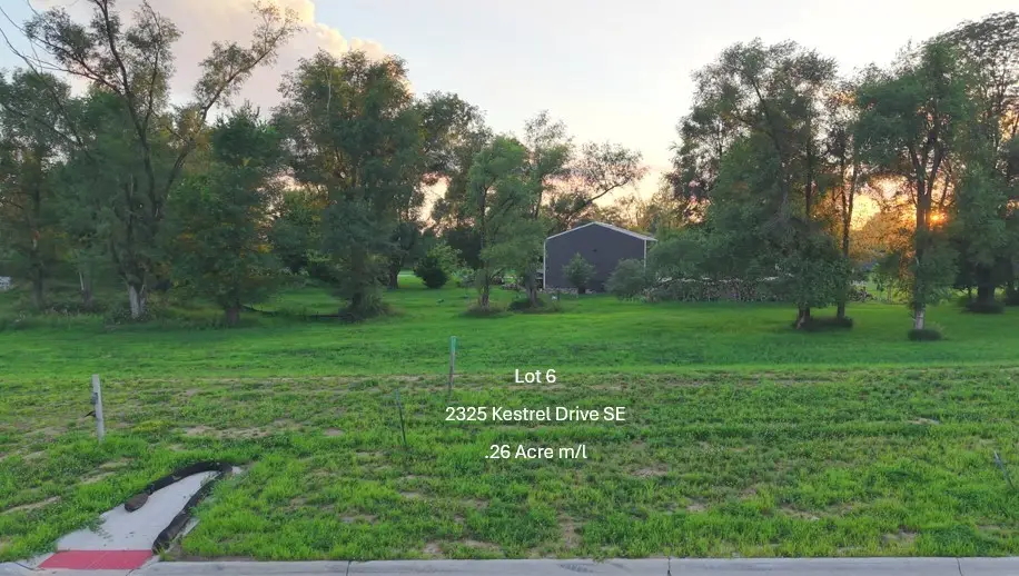 2325 Kestrel Drive Se, Cedar Rapids, IA 52403 - #1