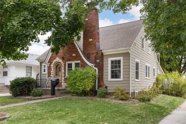 2401 D Avenue Ne, Cedar Rapids, IA 52402