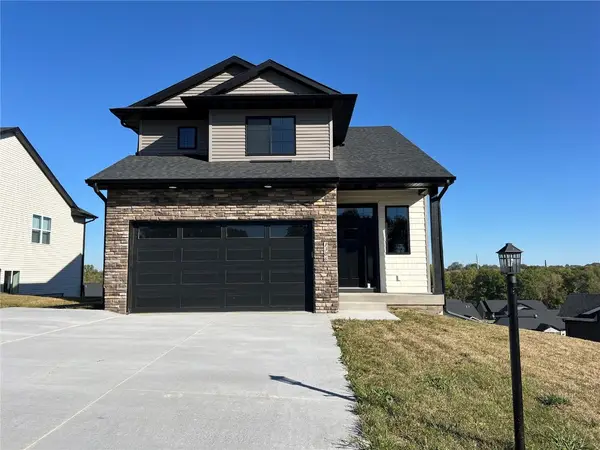 1306 E Gable Way, Tiffin, IA 52340