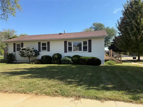 1613 South View Dr Nw, Cedar Rapids, IA 52405