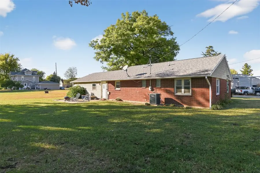 206 Winter St, Calamus, IA 52729 - #2